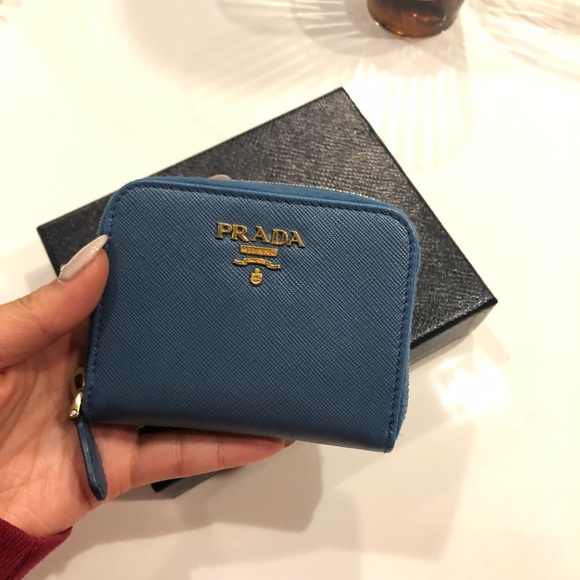Prada coin wallet - Picture 2 of 8